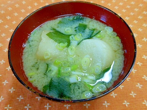 麩とわかめの味噌汁